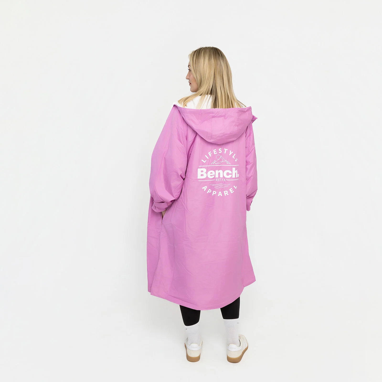 Bench Leacy Waterproof Changing Robe - Image 11