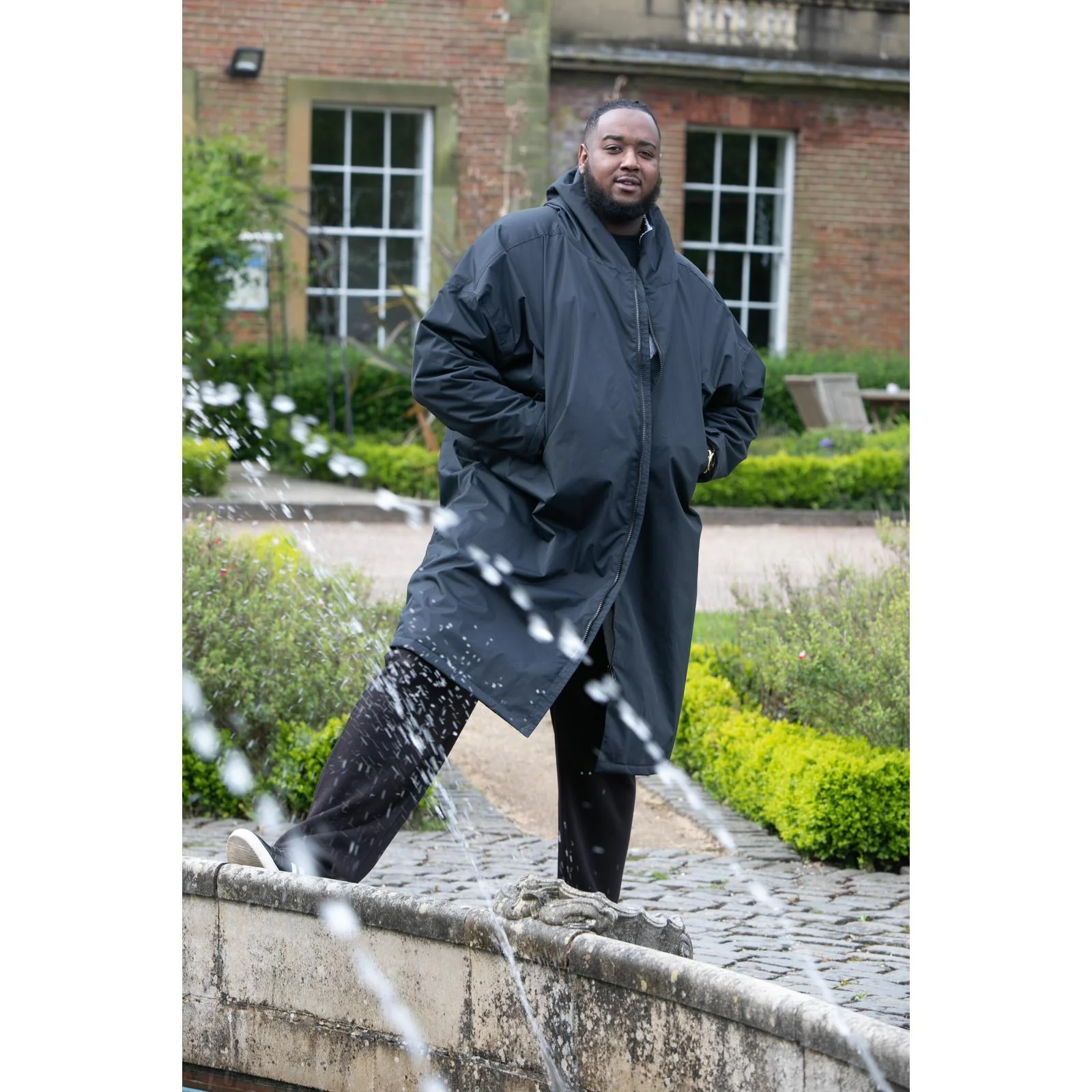 D555 Mens Webber Big & Tall Waterproof Changing Robe - Image 7