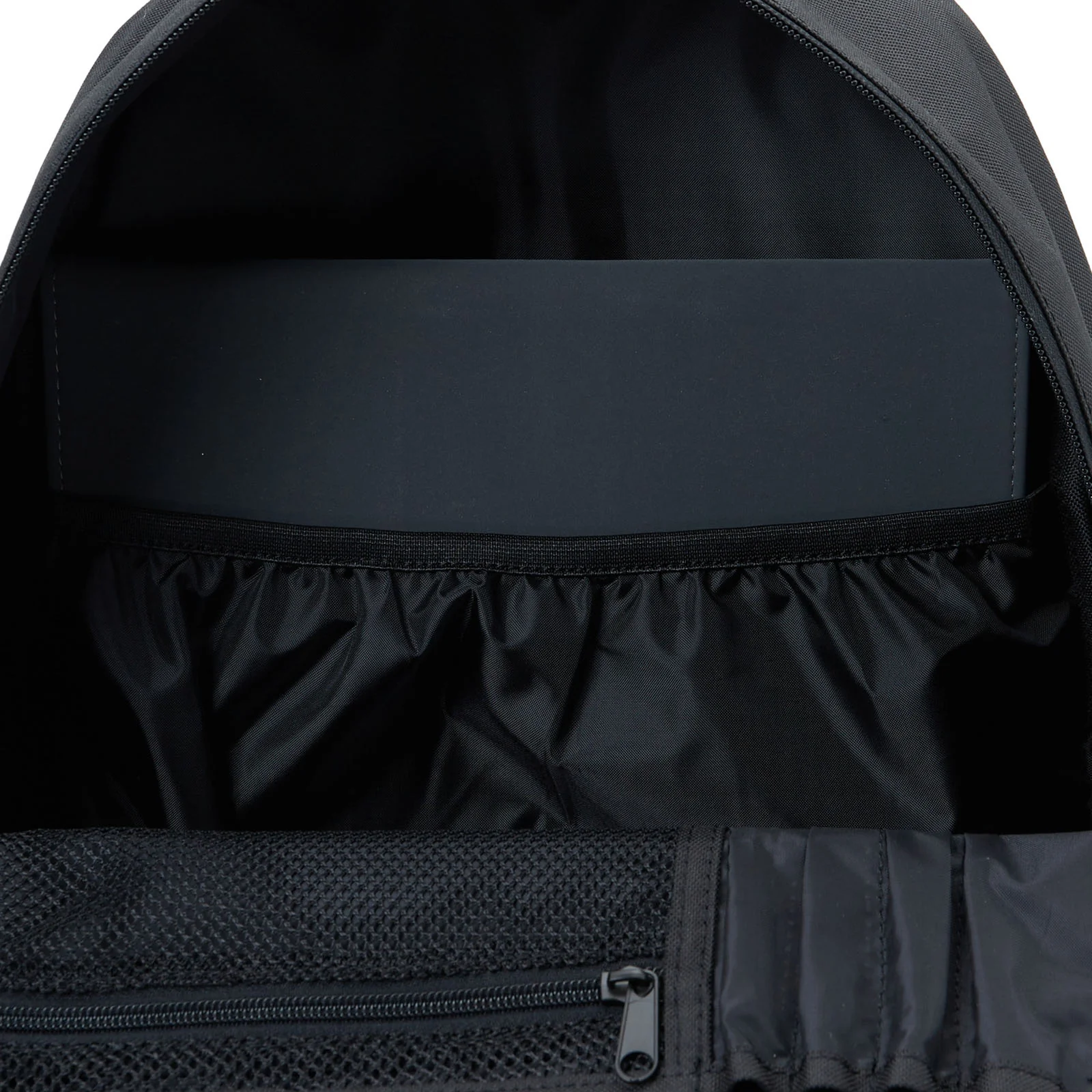 DC Shoes Adults Breed 25L External Skate Strap Travel Backpack Bag - Black - Image 4