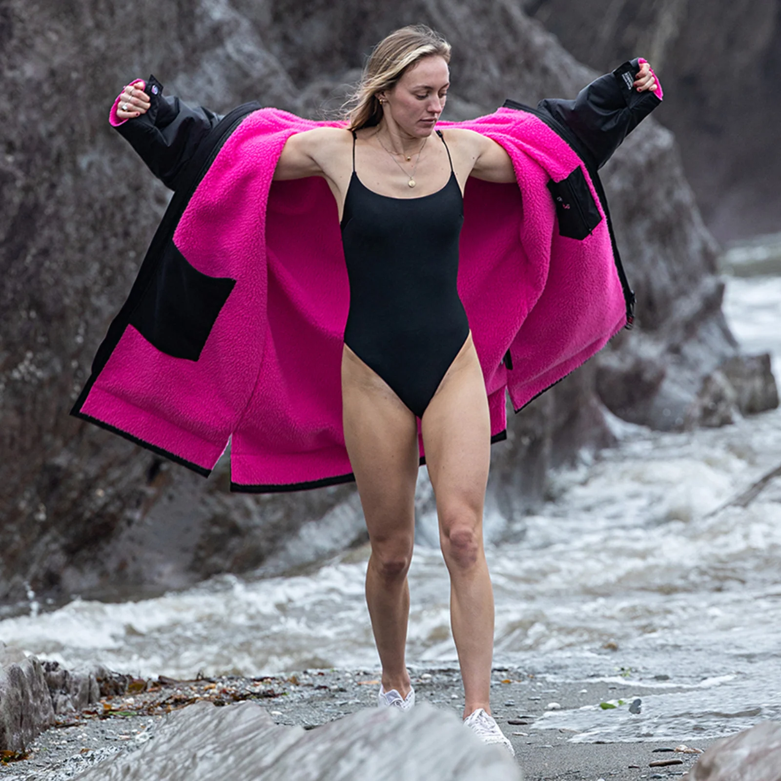 dryrobe Advance Long Sleeve Changing Robe - Image 186