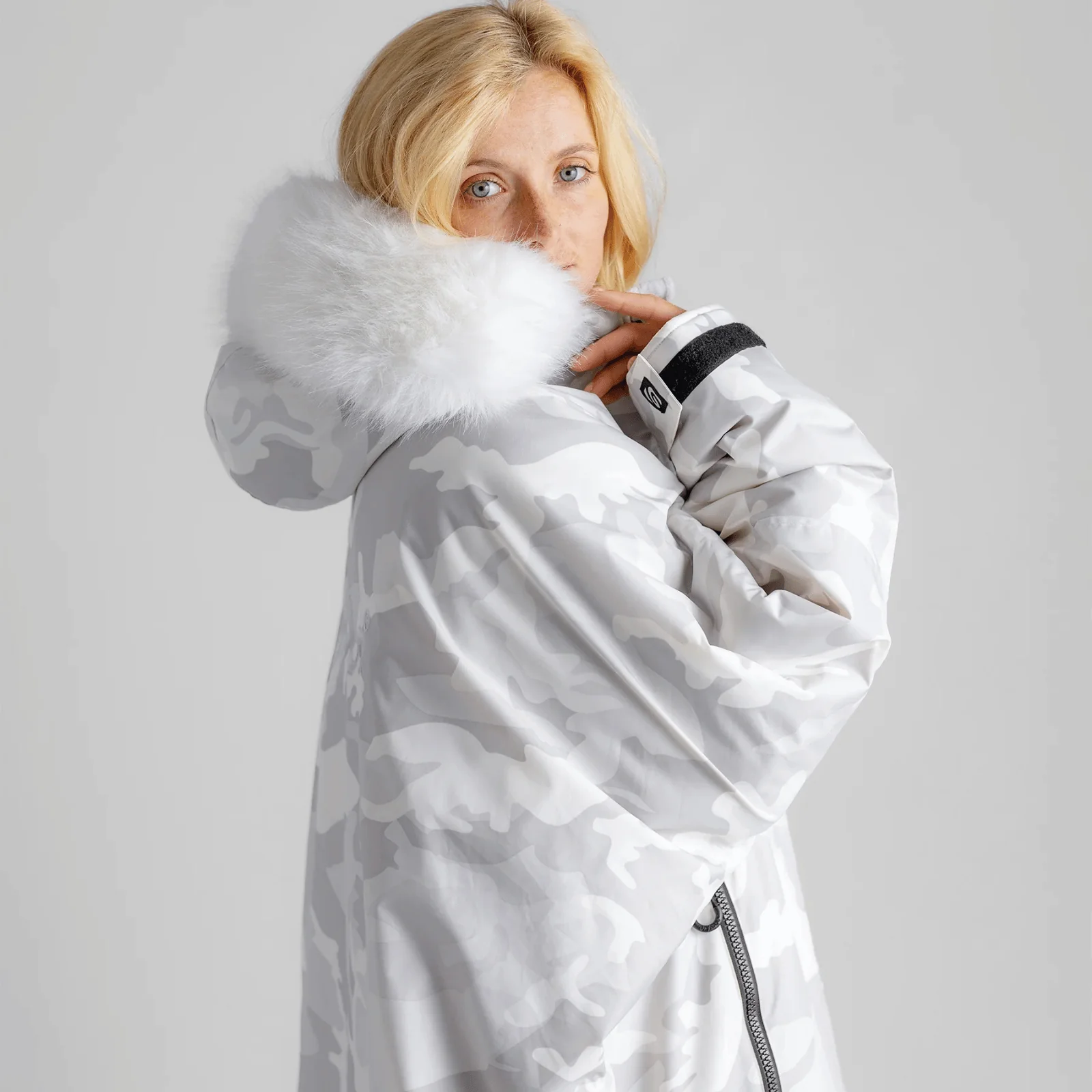Dryrobe Unisex Alpine Advance Long Sleeve Changing Robe - Image 8
