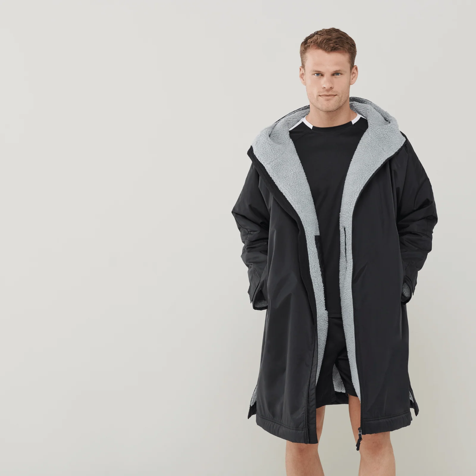 Finden + Hales Mens Waterproof Printable Changing Robe - Image 18