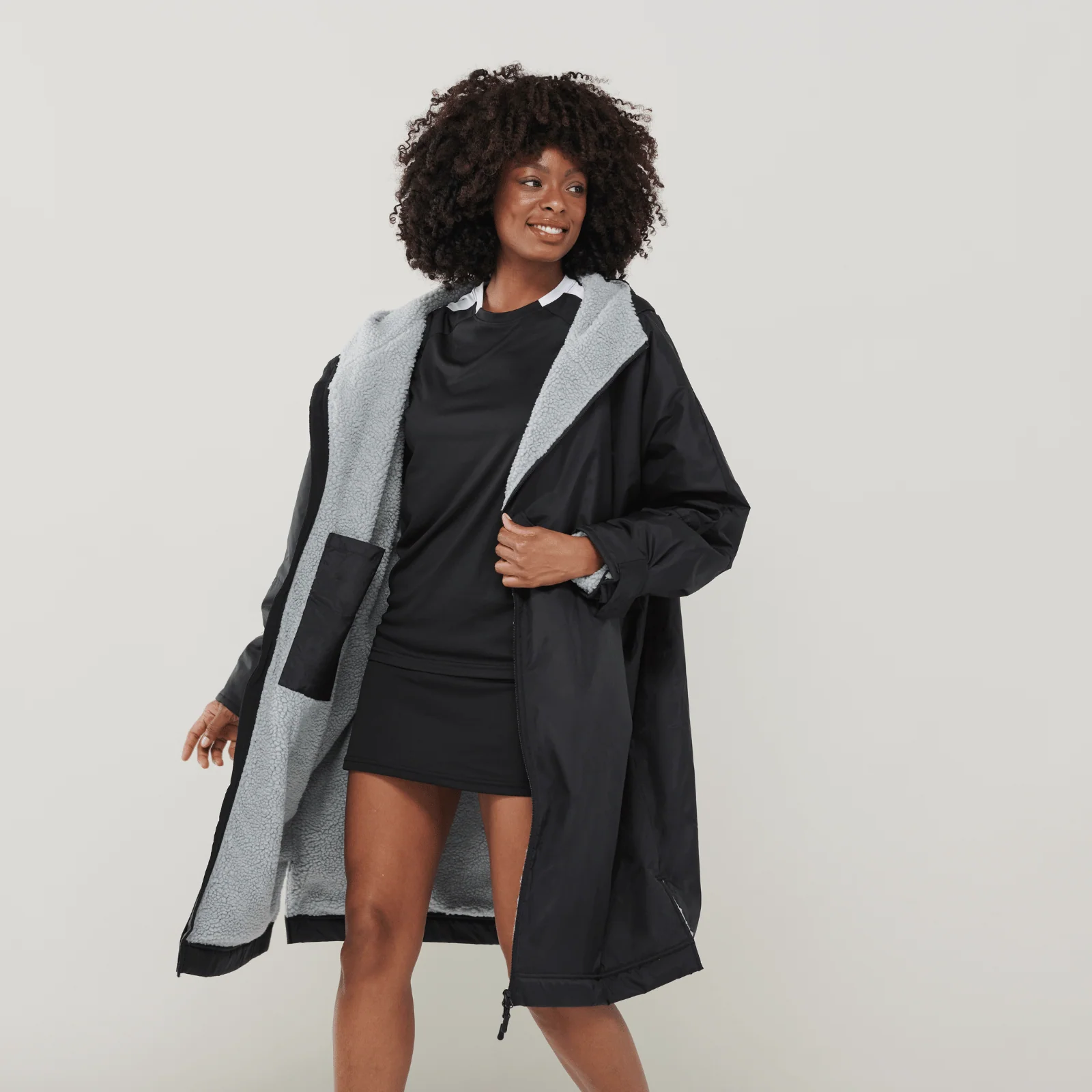 Finden + Hales Mens Waterproof Printable Changing Robe - Image 21