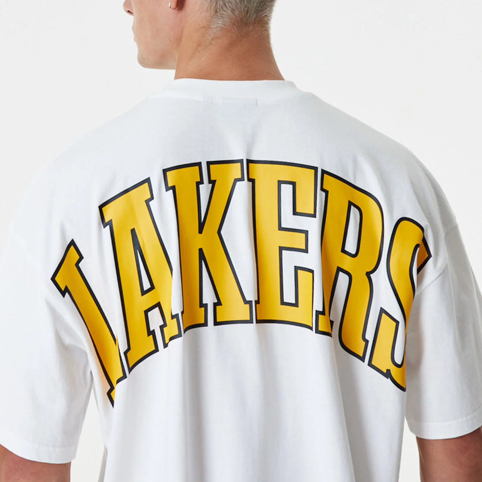 New Era LA Lakers NBA Infill Logo Oversized T-Shirt - White - Image 4