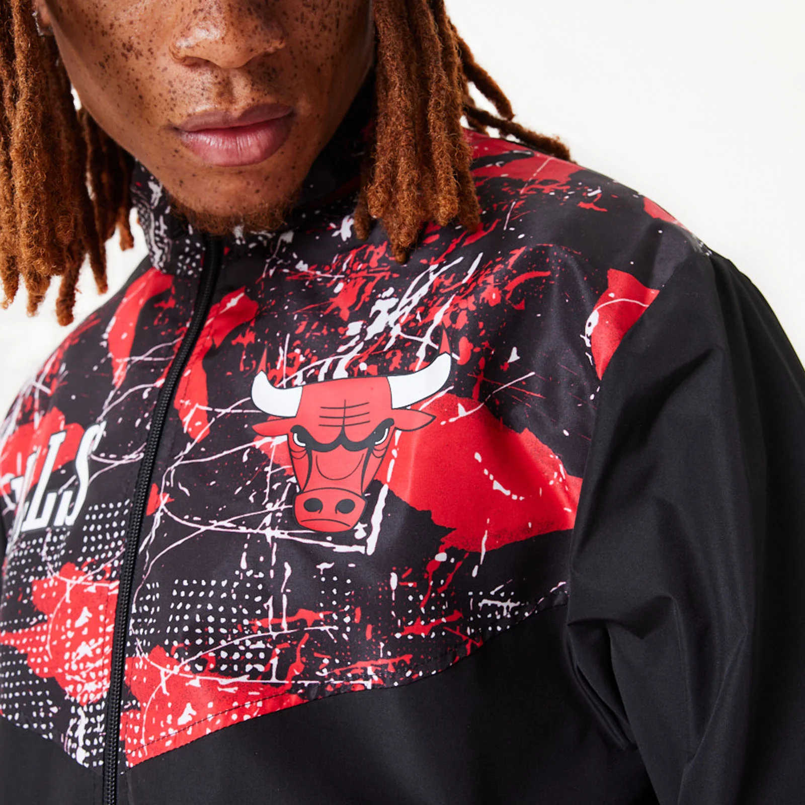 New Era Mens Chicago Bulls All Over Pattern Panel Track Jacket - Black - Image 3