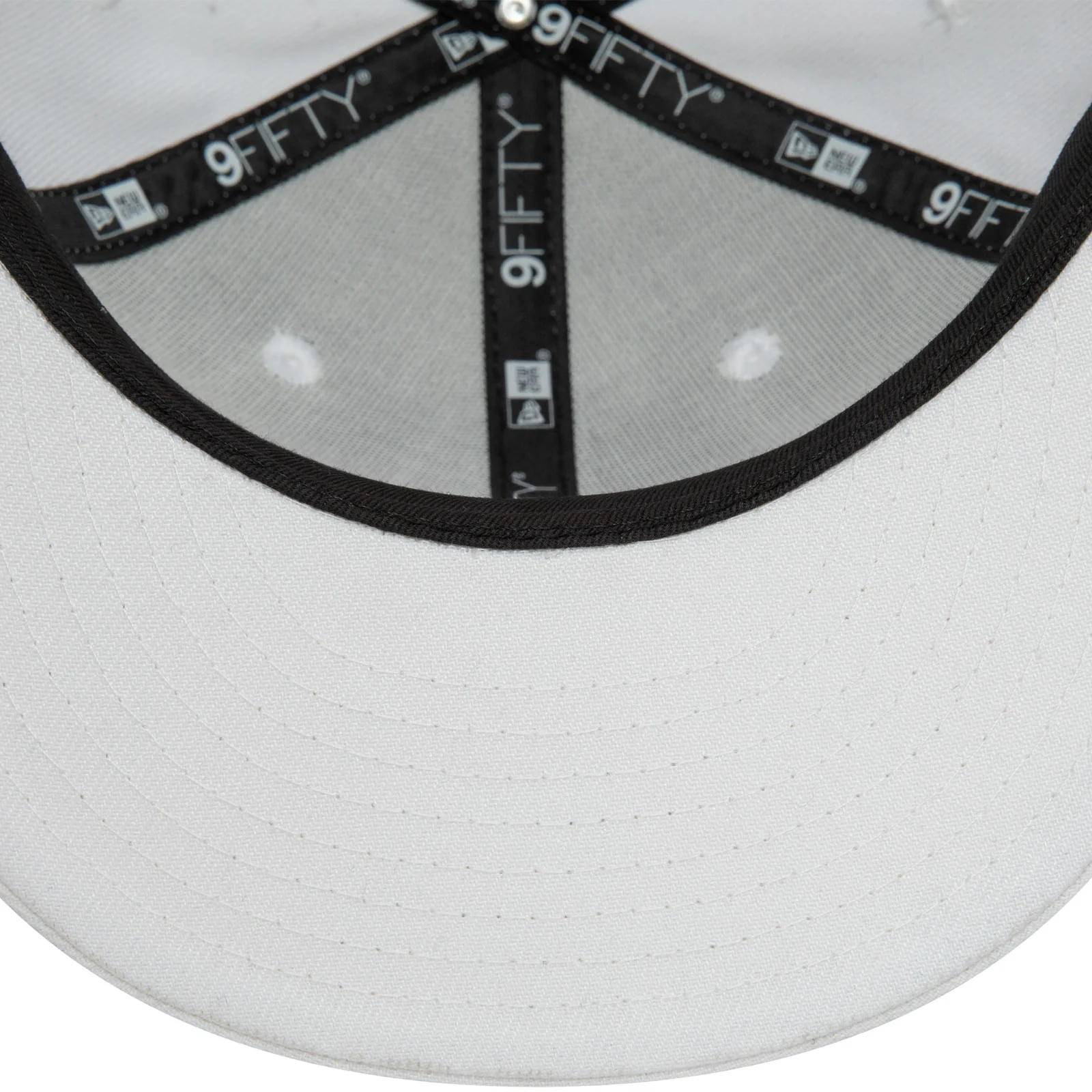New Era Mens LA Lakers Repreve 9FIFTY Snapback Baseball Cap - White - Image 5