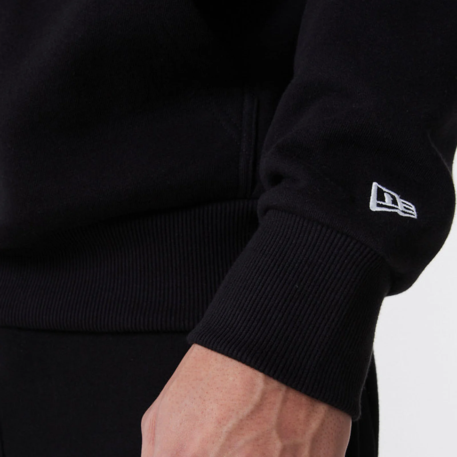 New Era Mens Las Vegas Raiders NFL Team Logo Hoodie - Black - Image 4