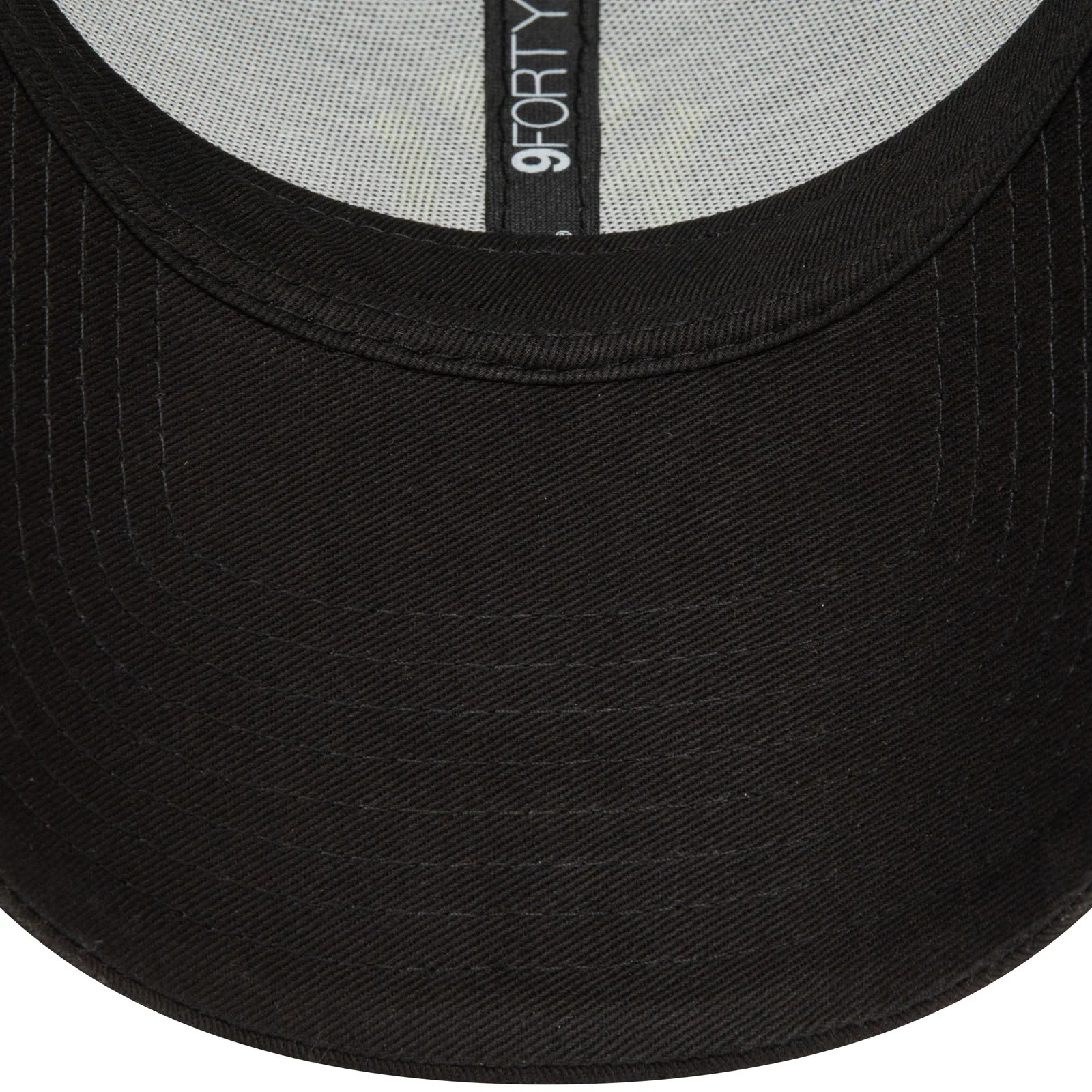 New Era Mens New York Yankees League Essentials 9FORTY Cap - Black - Image 5