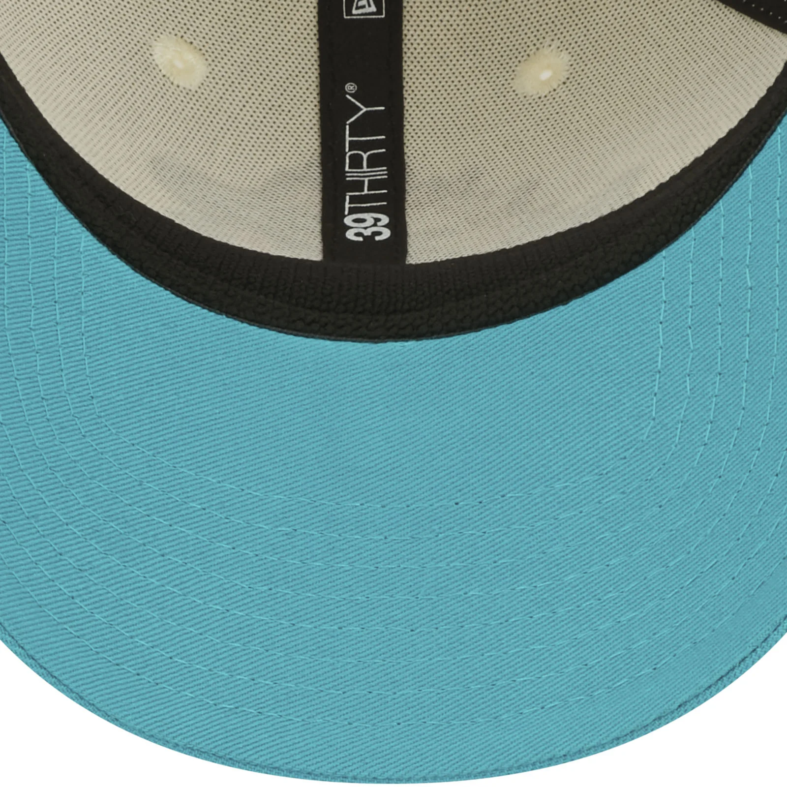 New Era Miami Dolphins NFL 39THIRTY Sideline 2022 Baseball Cap - White - Image 7