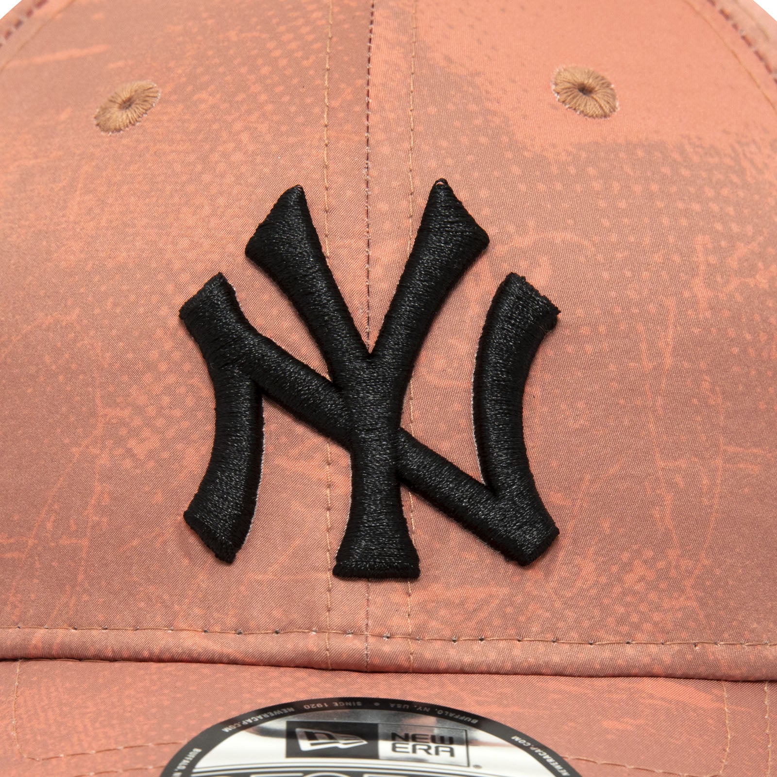 New Era New York Yankees Print 9FORTY Baseball Cap - Pink - Image 6