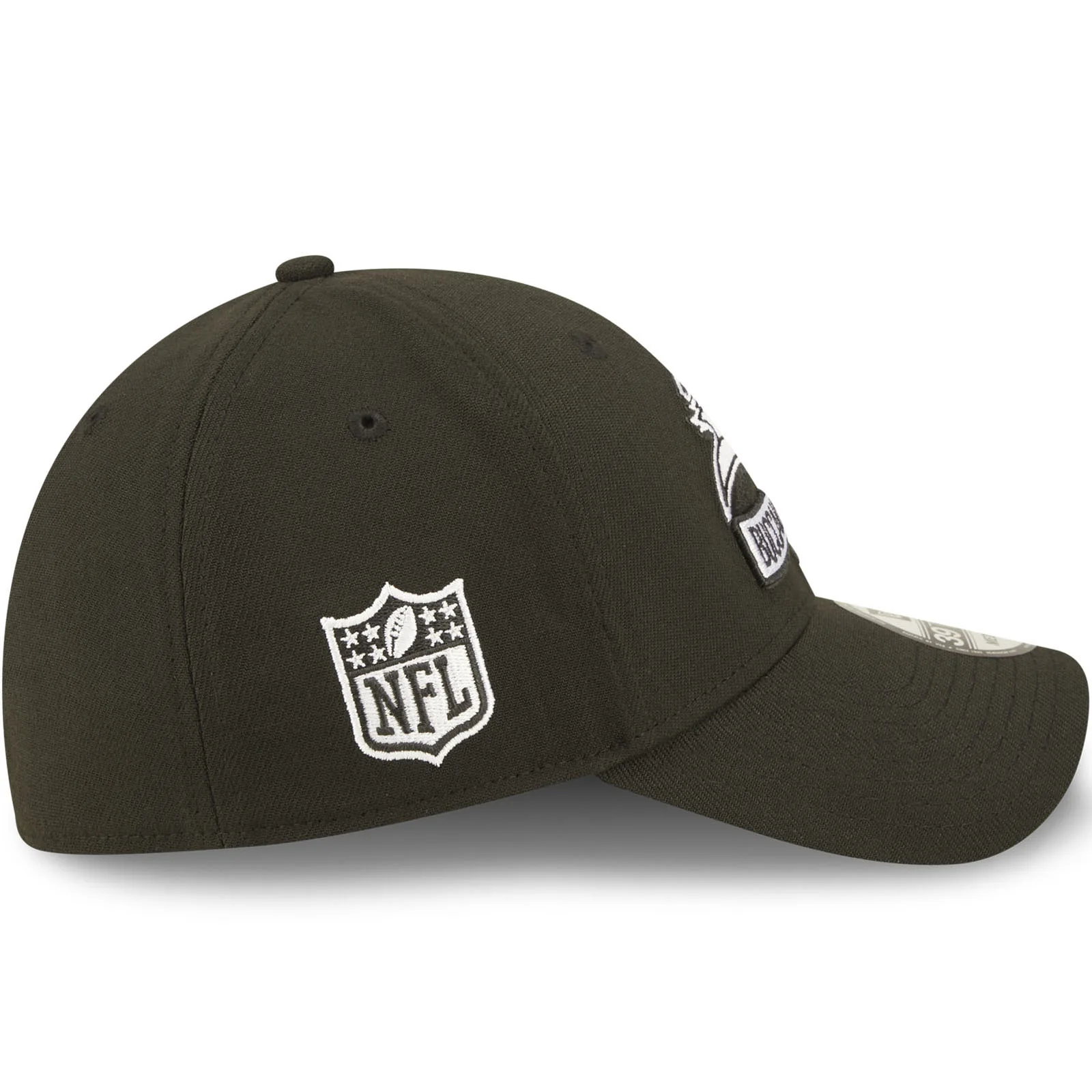 New Era Tampa Bay Buccaneers NFL 39THIRTY Sideline 2022 Baseball Cap - Black - Image 6