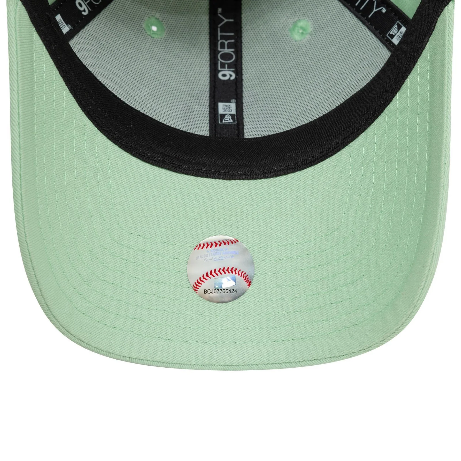 New Era Womens New York Yankees 9FORTY League Essential Baseball Cap - Green Pastel - OSFM - Image 5