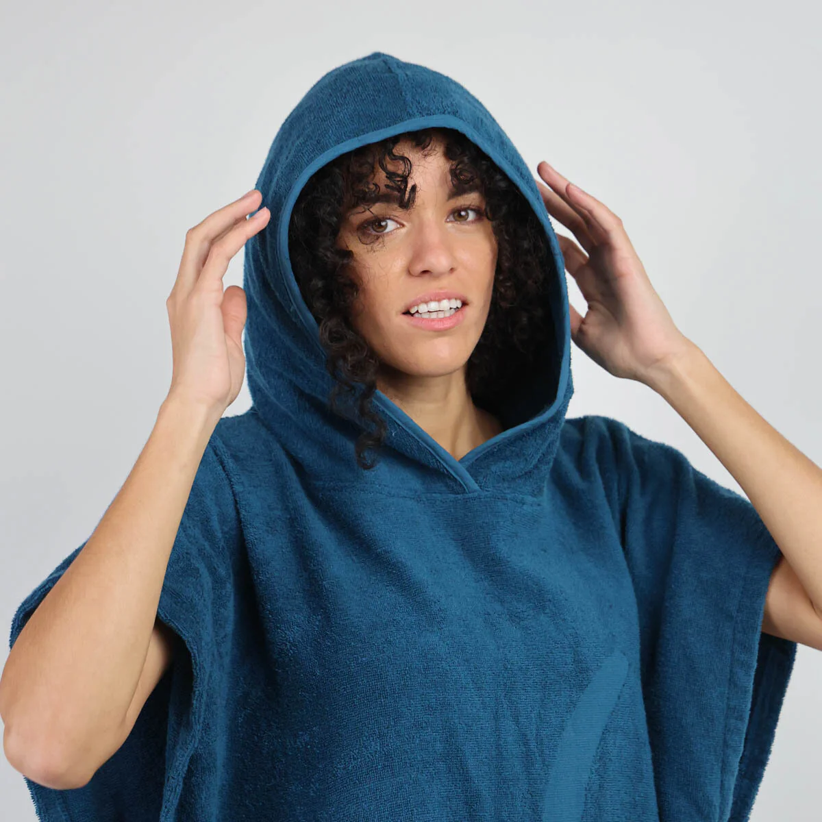OXBOW Mens Womens SEL Hooded Towel Poncho - Image 26