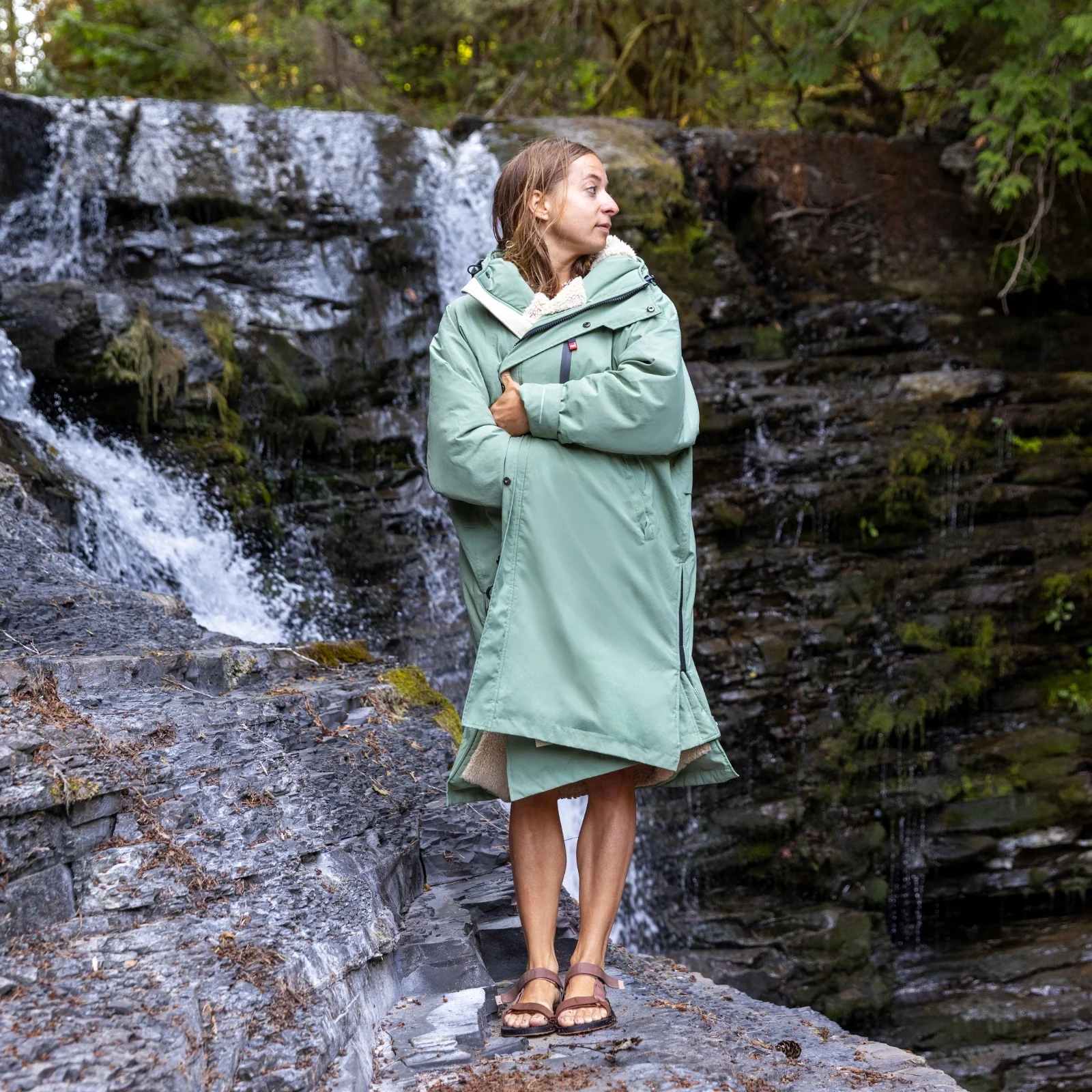 Red Adults Pro Long Sleeve Waterproof Dry Changing Robe Alter EVO - Image 86