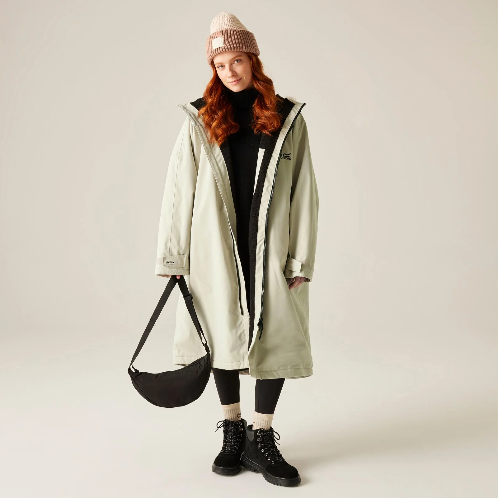 Regatta Adults Outdoor Waterproof Changing Robe Pro - Image 11