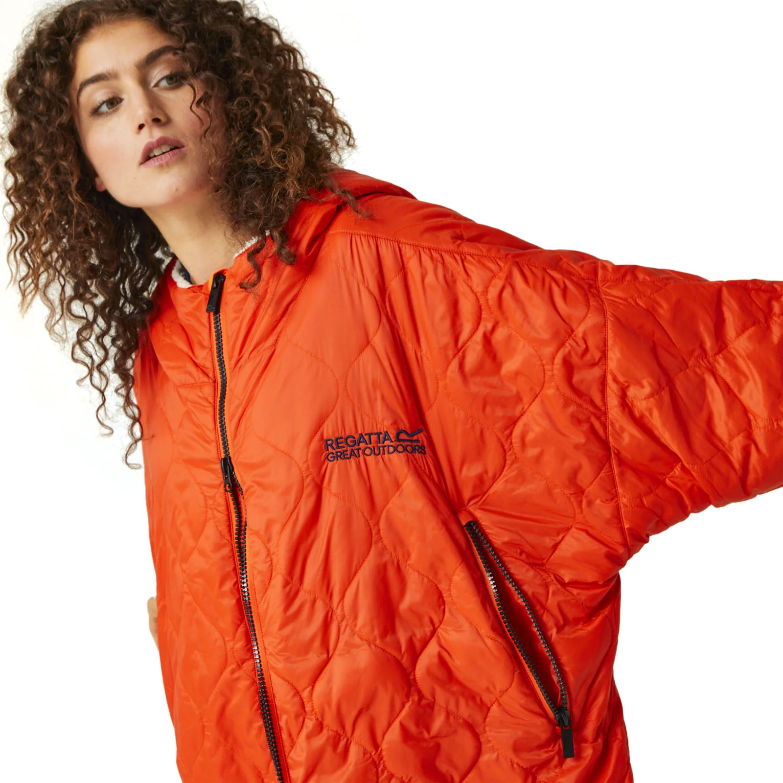 Regatta Adults Quilted Sprit Of Adventure Changing Robe - Image 40