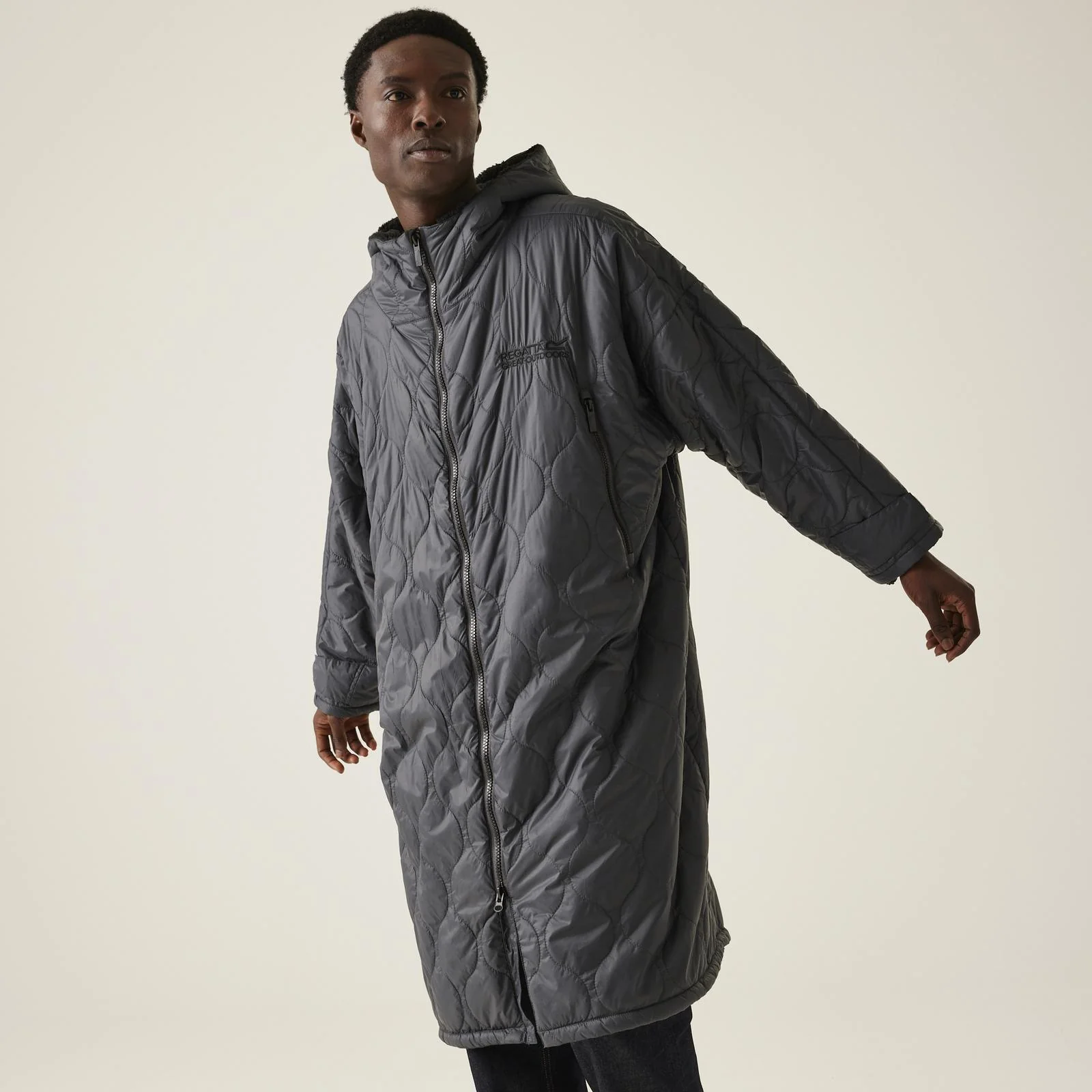 Regatta Adults Quilted Sprit Of Adventure Changing Robe - Image 5