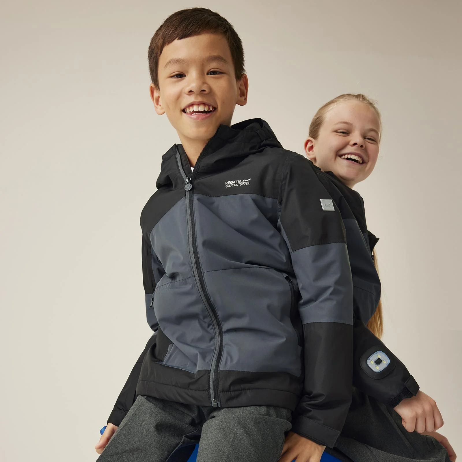 Regatta Kids Beamz IV Waterproof Concealed Light Jacket - Image 5