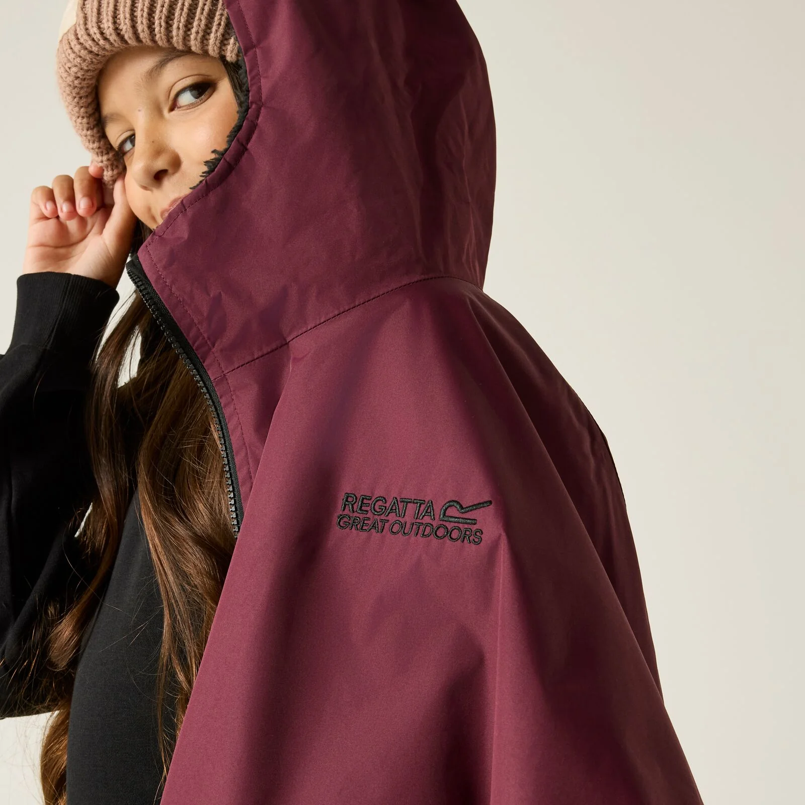 Regatta Kids Spirit Of Adventure Waterproof Changing Robe - Image 125