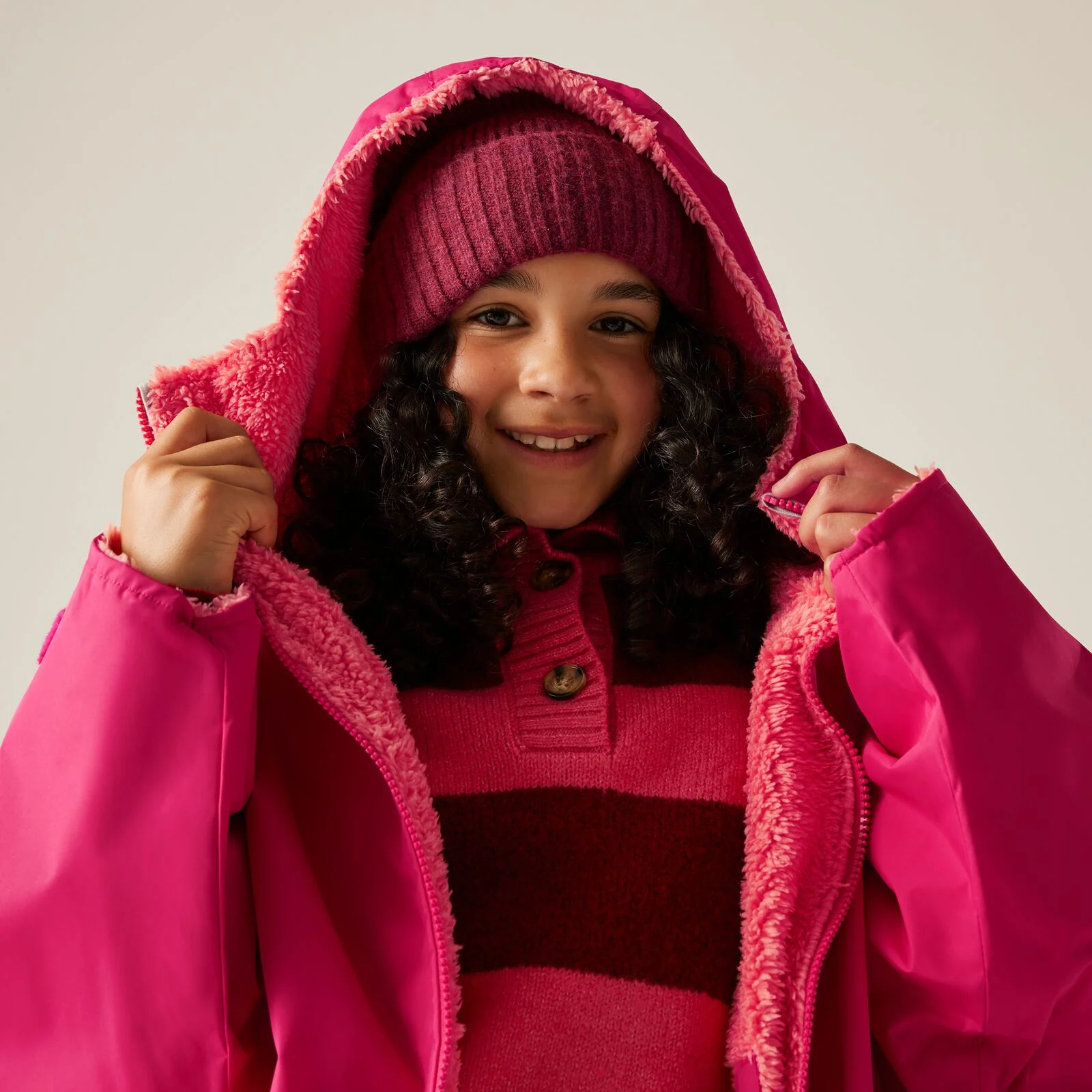 Regatta Kids Spirit Of Adventure Waterproof Changing Robe - Image 154
