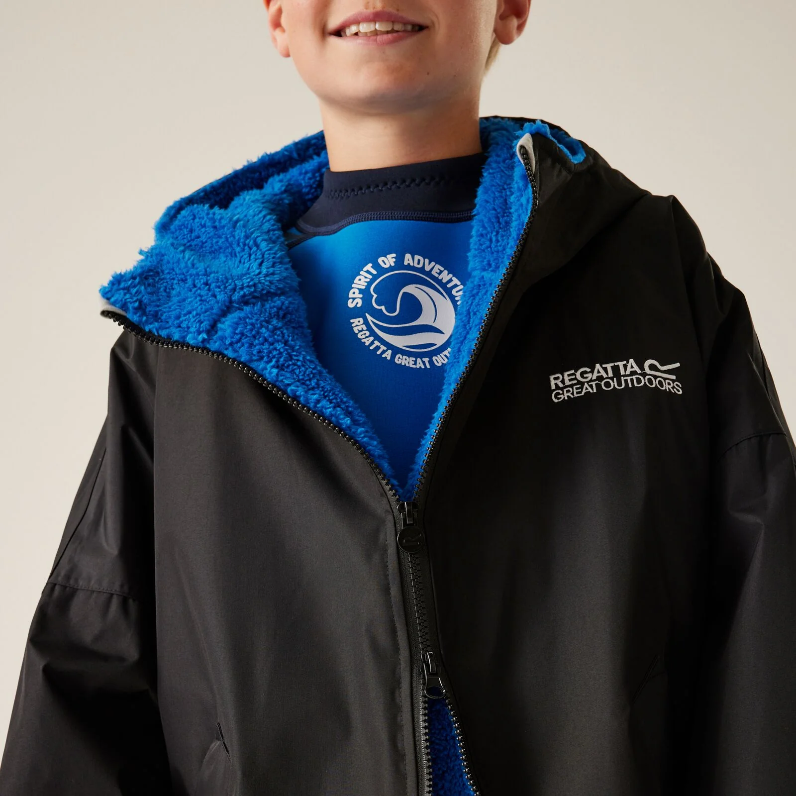 Regatta Kids Spirit Of Adventure Waterproof Changing Robe - Image 174