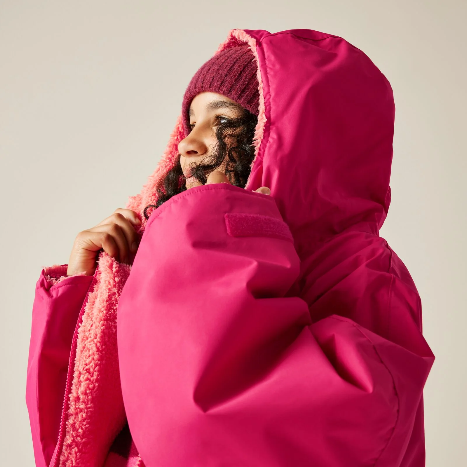 Regatta Kids Spirit Of Adventure Waterproof Changing Robe - Image 176