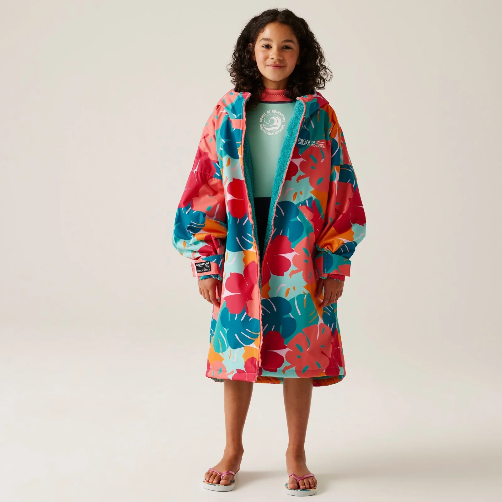 Regatta Kids Spirit Of Adventure Waterproof Changing Robe - Image 35