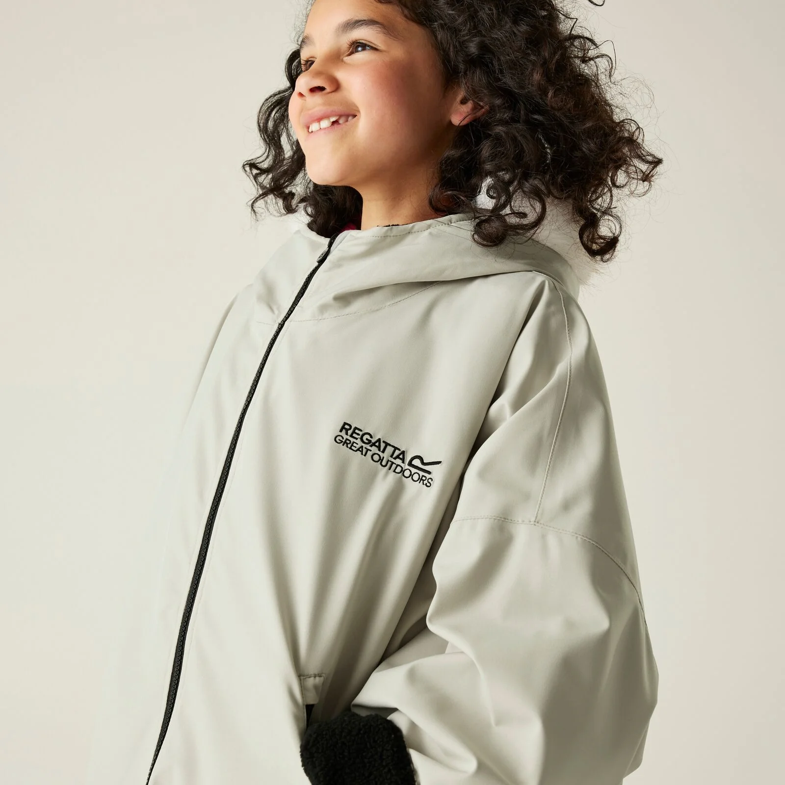 Regatta Kids Waterproof Changing Robe Pro - Image 19