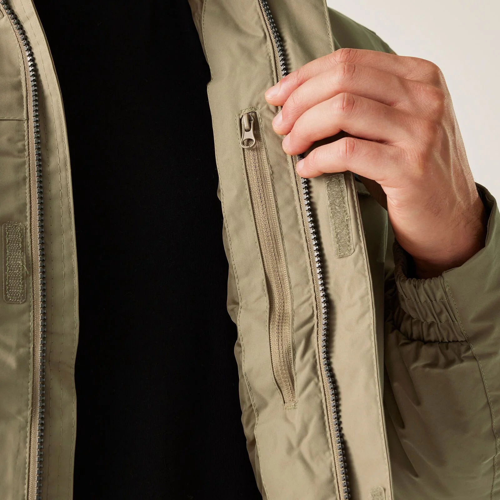Regatta Mens Raynor Insulated Waterproof Jacket - Image 5