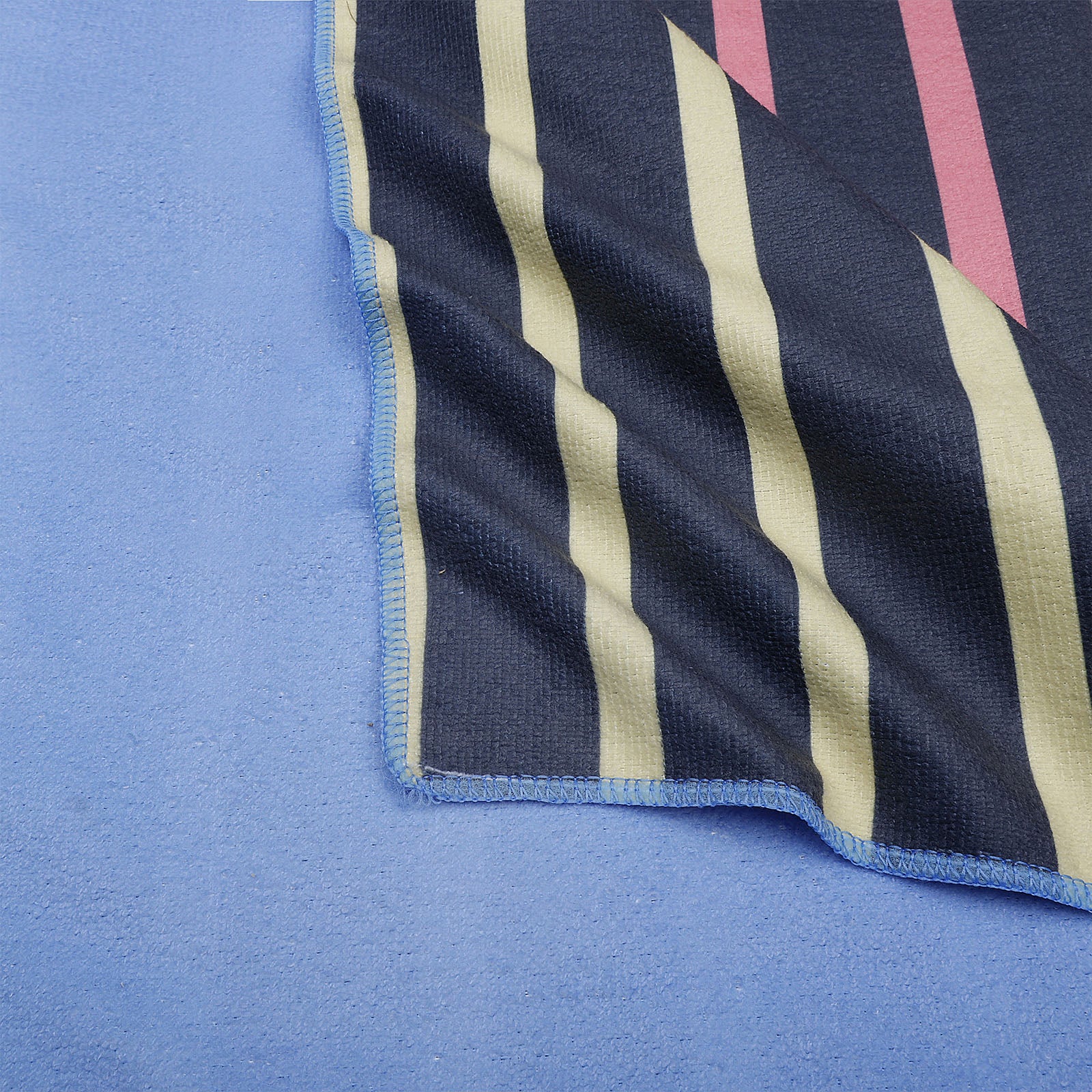 Regatta Printed Quick Drying Beach Towel - 140 x 70cm - Image 25