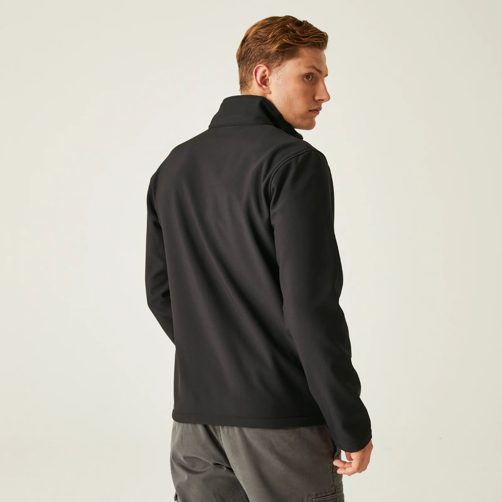 Regatta Professional Mens Ascender 2 Layer Softshell Jacket - Image 2