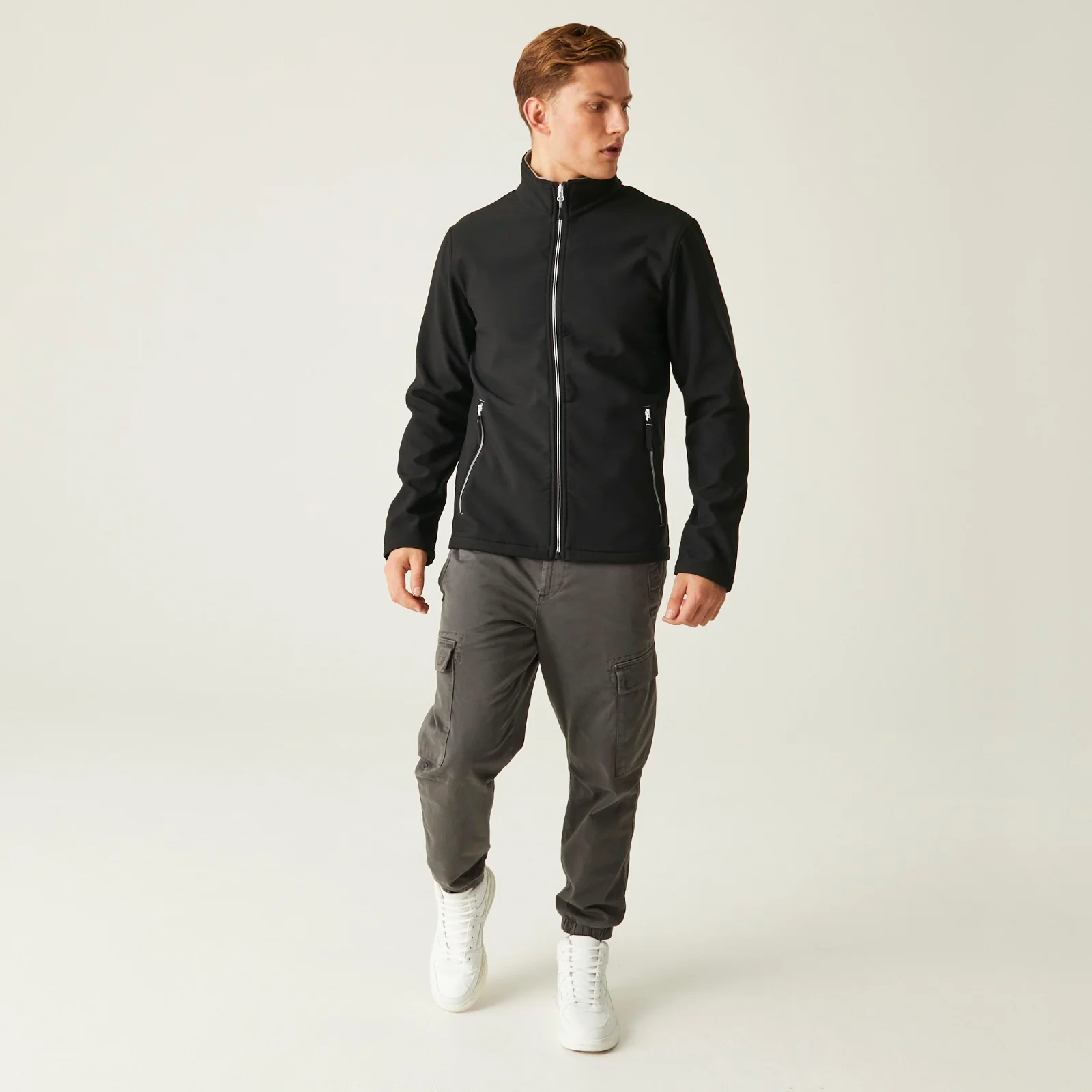 Regatta Professional Mens Ascender 2 Layer Softshell Jacket - Image 3
