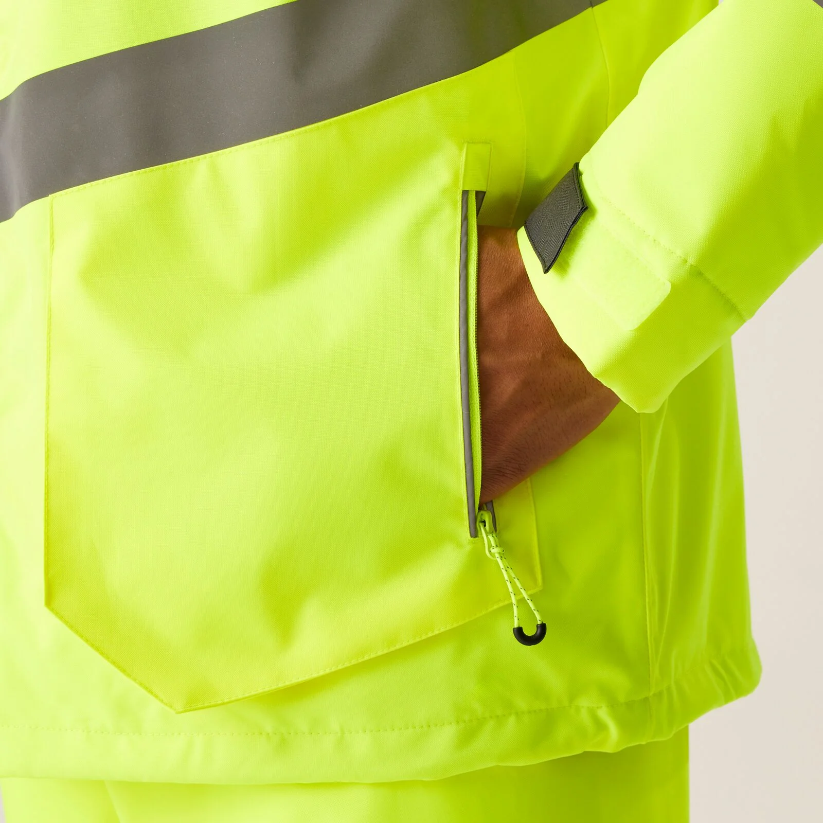 Regatta Professional Mens HI-VIS Tactical Waterproof Jacket - Image 13