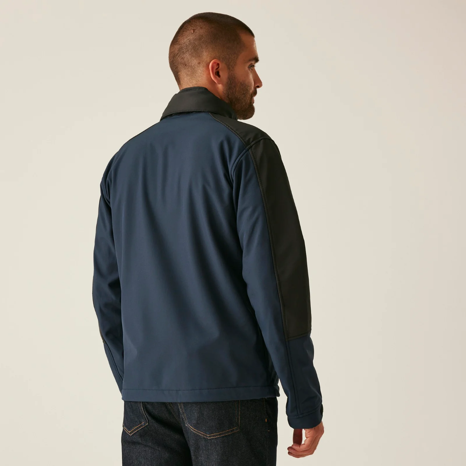 Regatta Professional Mens Hydroforce 3 Layer Membrane Softshell Jacket - Image 6