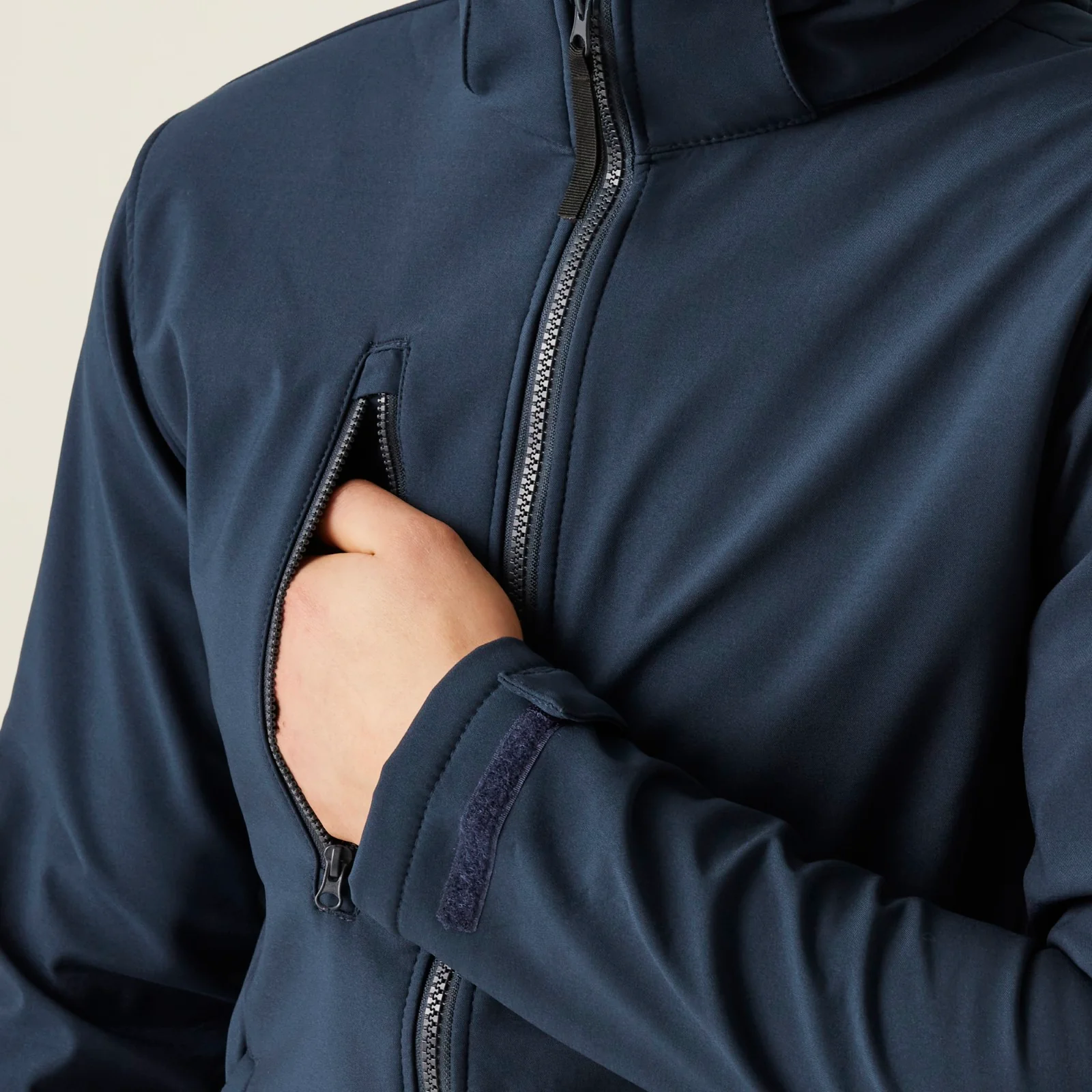 Regatta Professional Mens Venturer Printable Softshell Jacket - Image 20