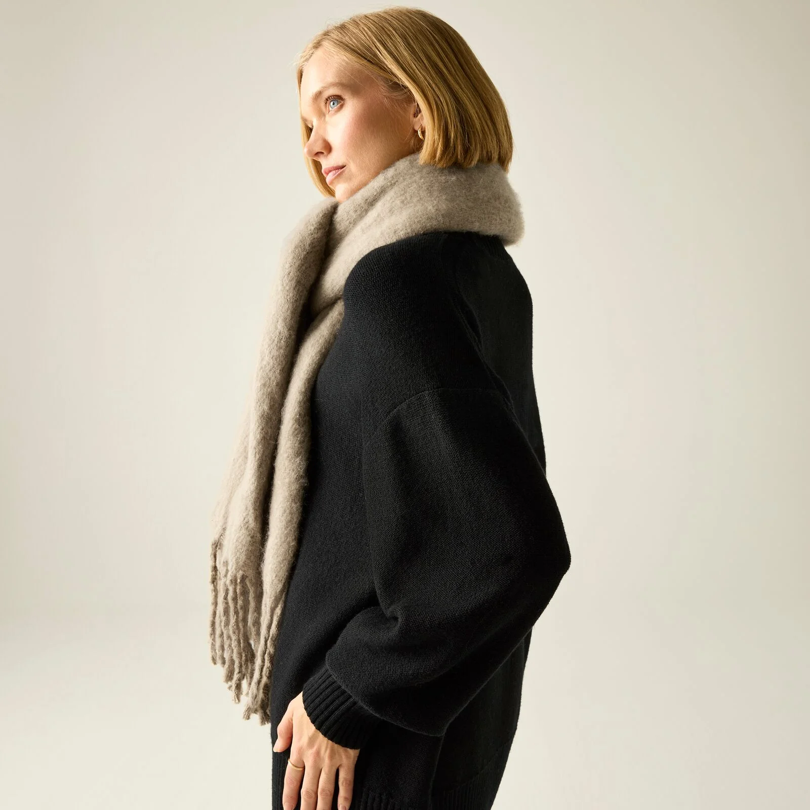Regatta Womens Aleena Shawl Scarf - Image 5