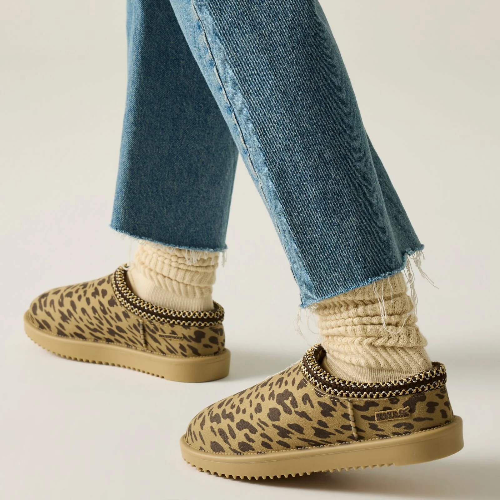 Regatta Womens Risley Fur Lined Waterproof Flat Mules - Image 11