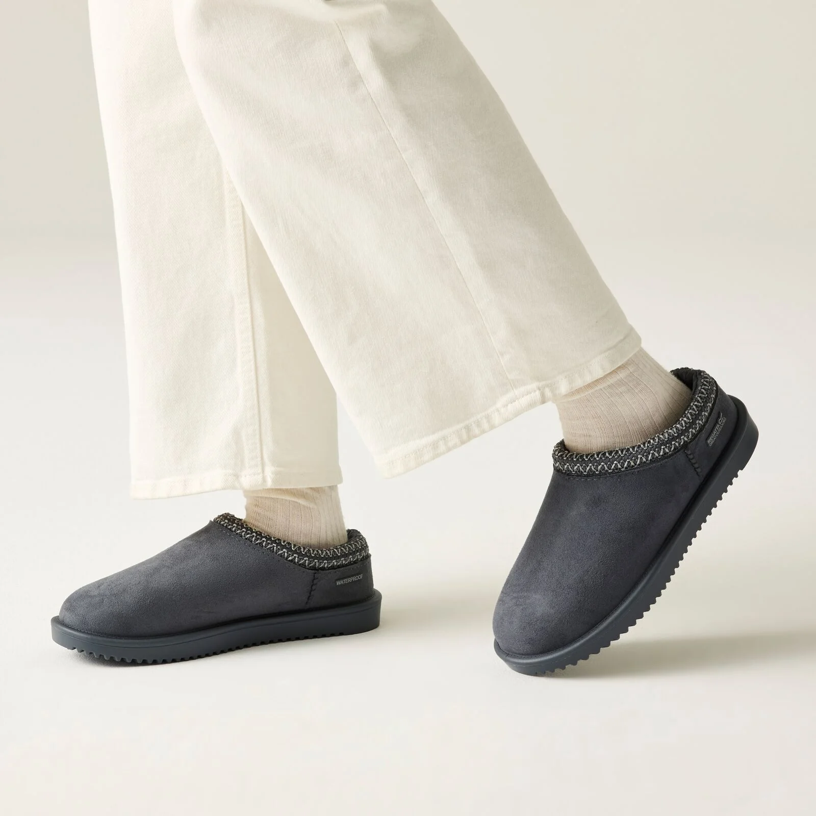 Regatta Womens Risley Fur Lined Waterproof Flat Mules - Image 14