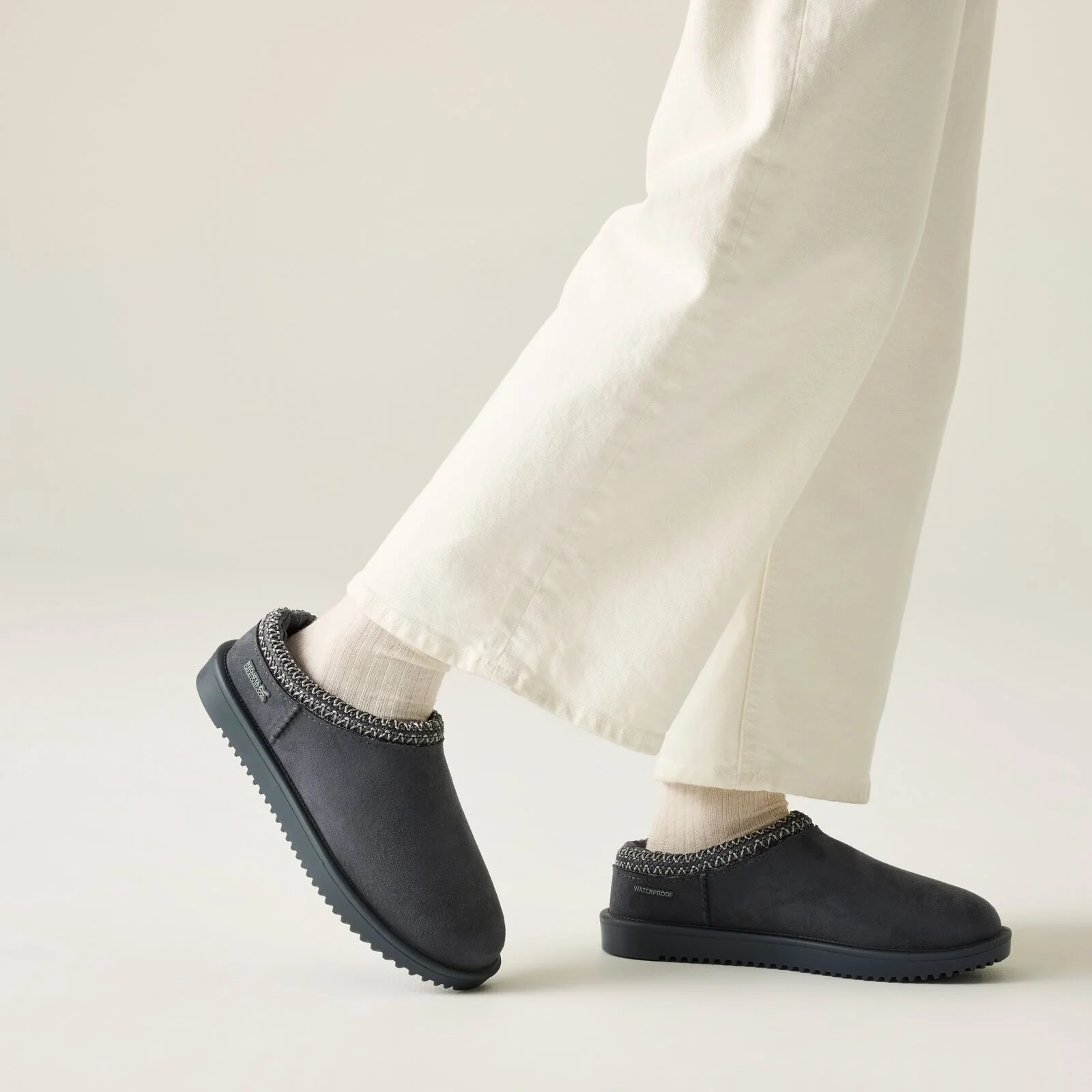 Regatta Womens Risley Fur Lined Waterproof Flat Mules - Image 4