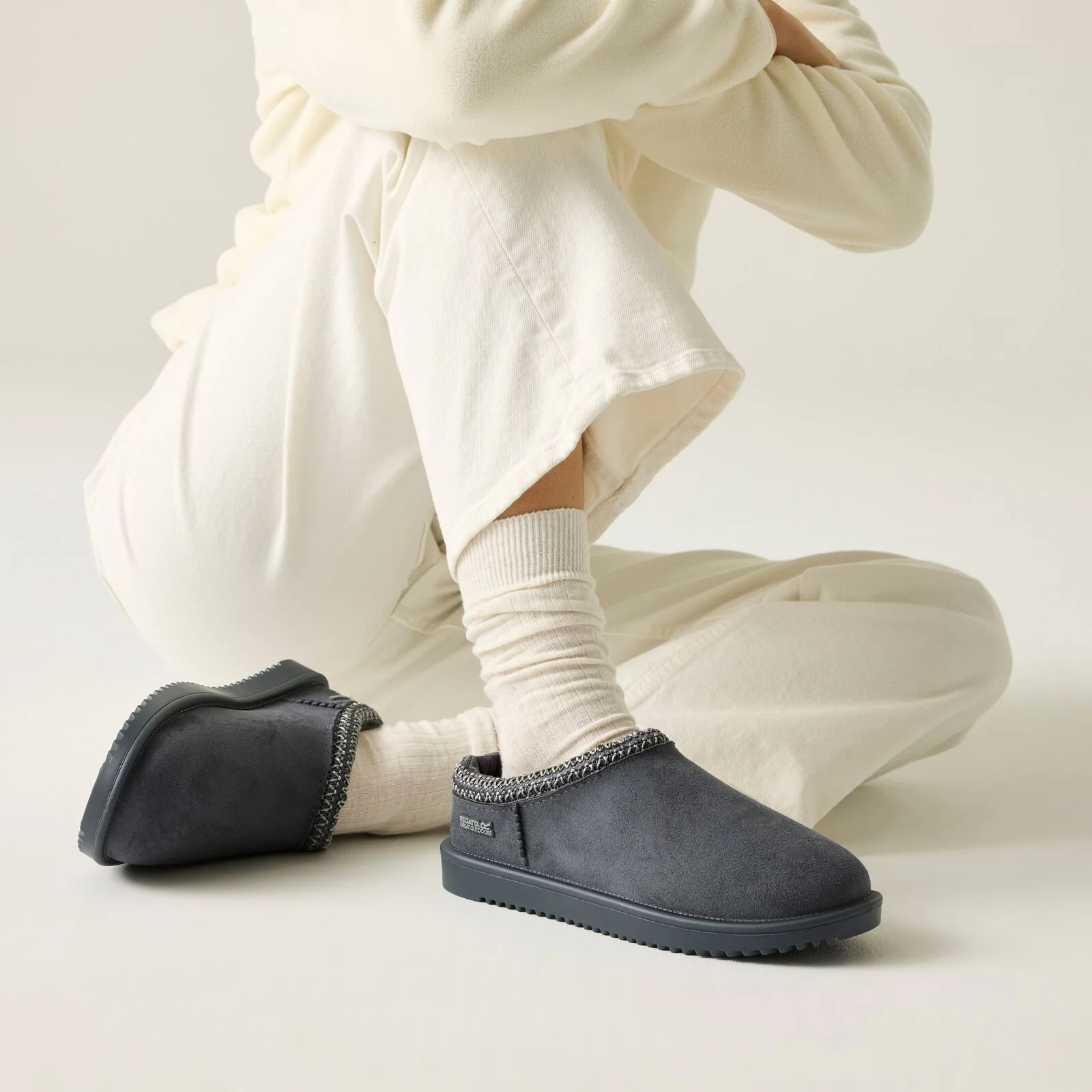 Regatta Womens Risley Fur Lined Waterproof Flat Mules - Image 9