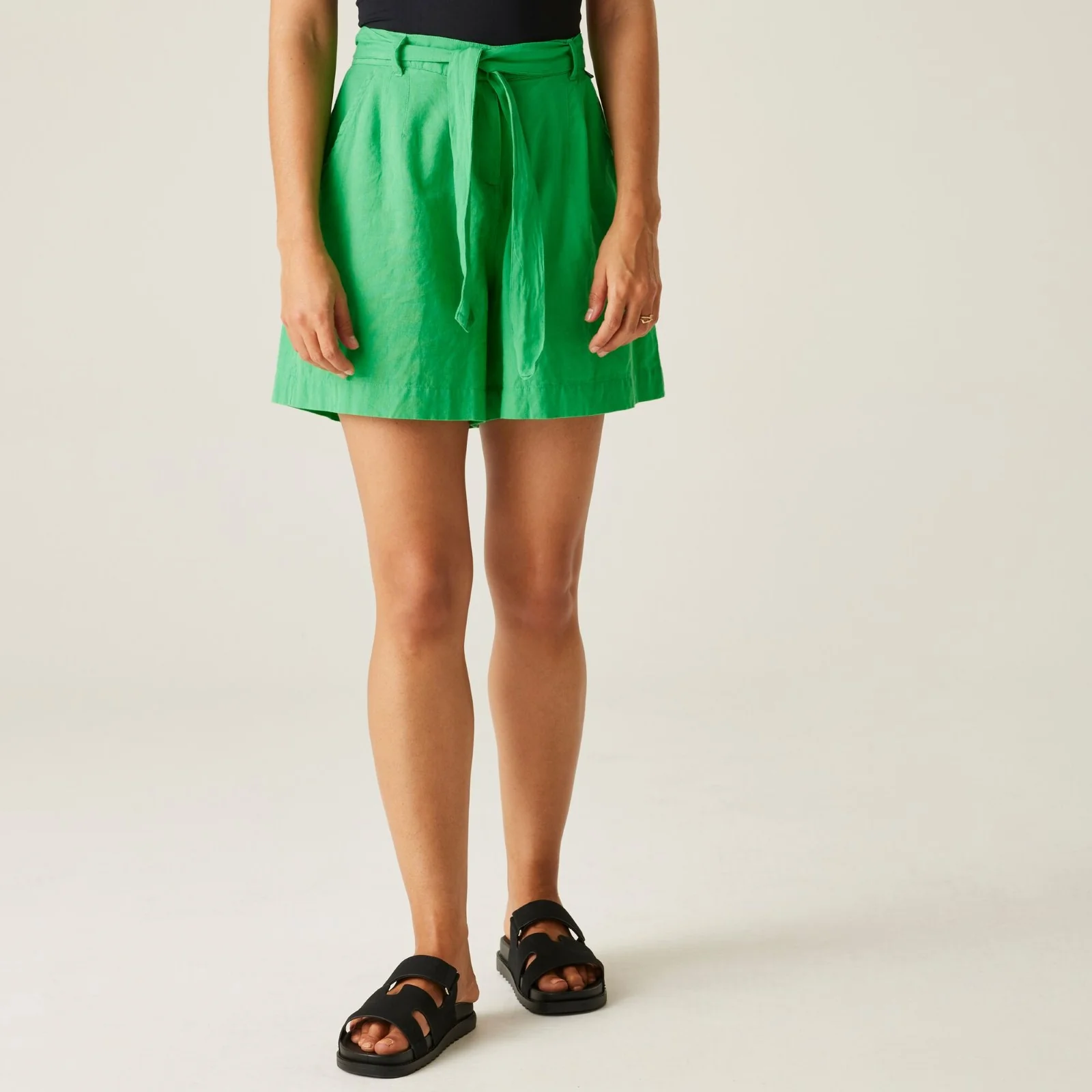 Regatta Womens Sabela ll Shorts - Image 2