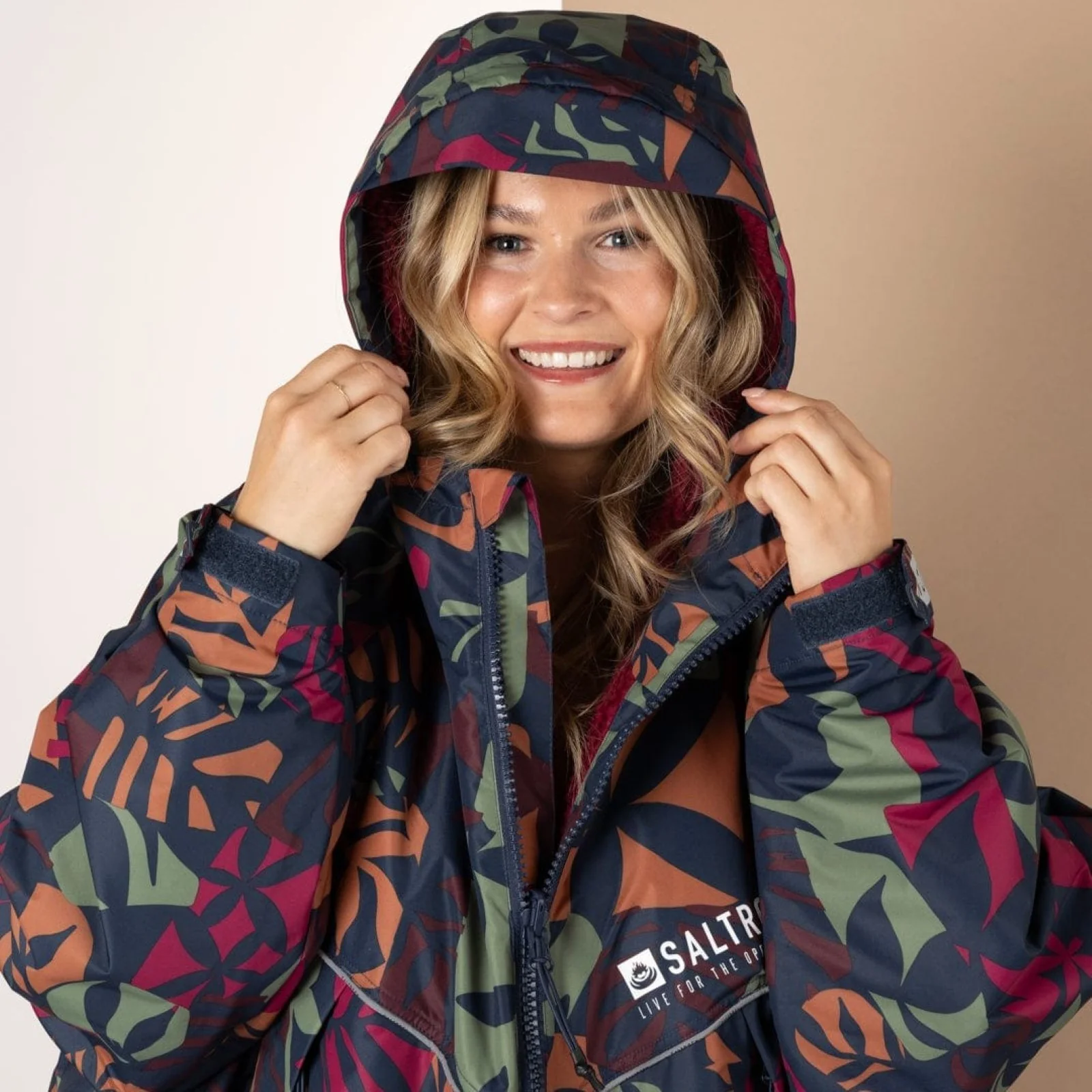 Saltrock Adults Four Season Changing Robe - Image 7