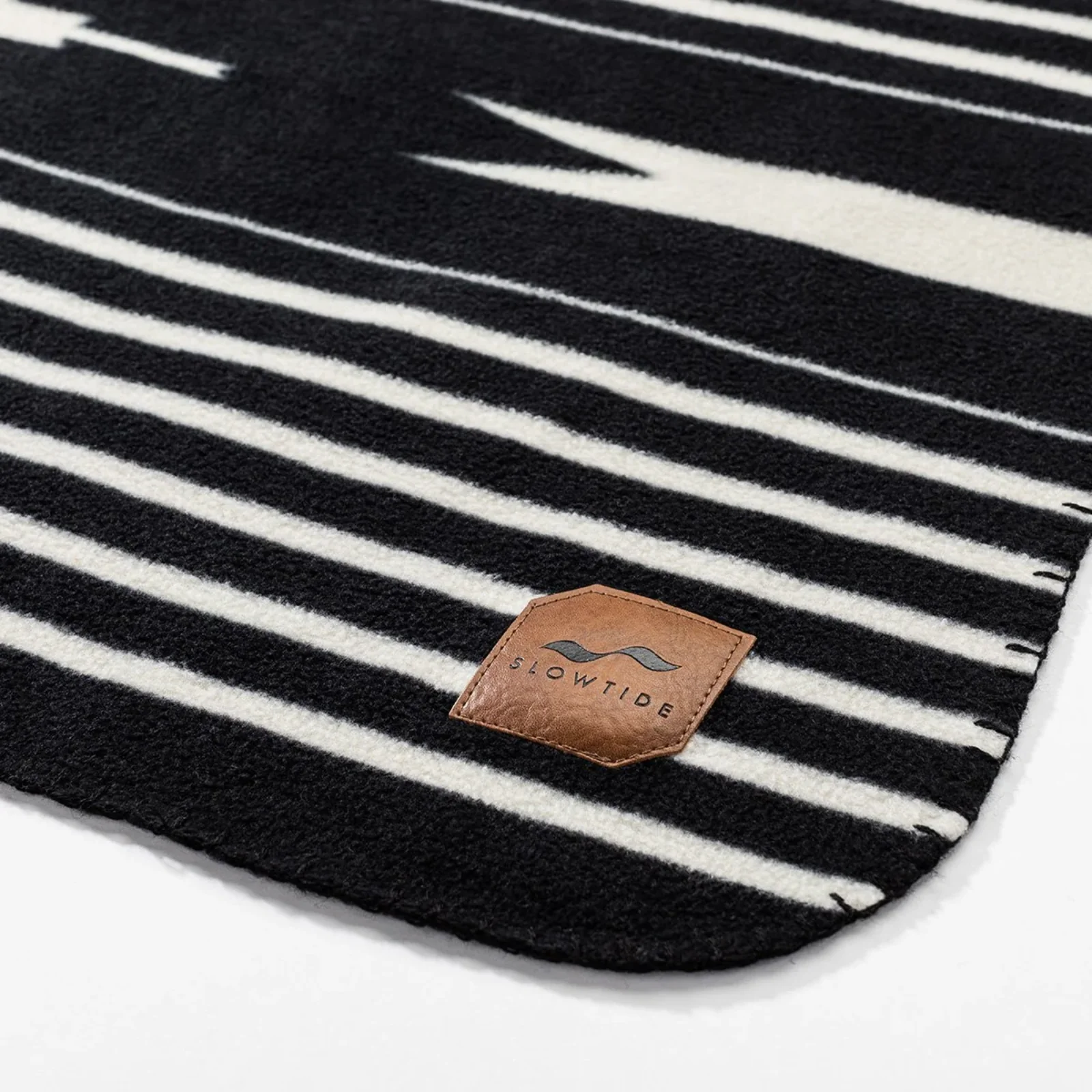 Slowtide Hayden Fleece Blanket - Black - OS - Image 5