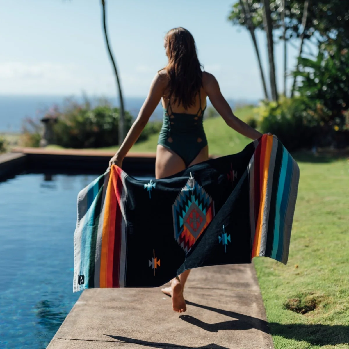 Slowtide Valen Black Beach Towel - Black - Image 4
