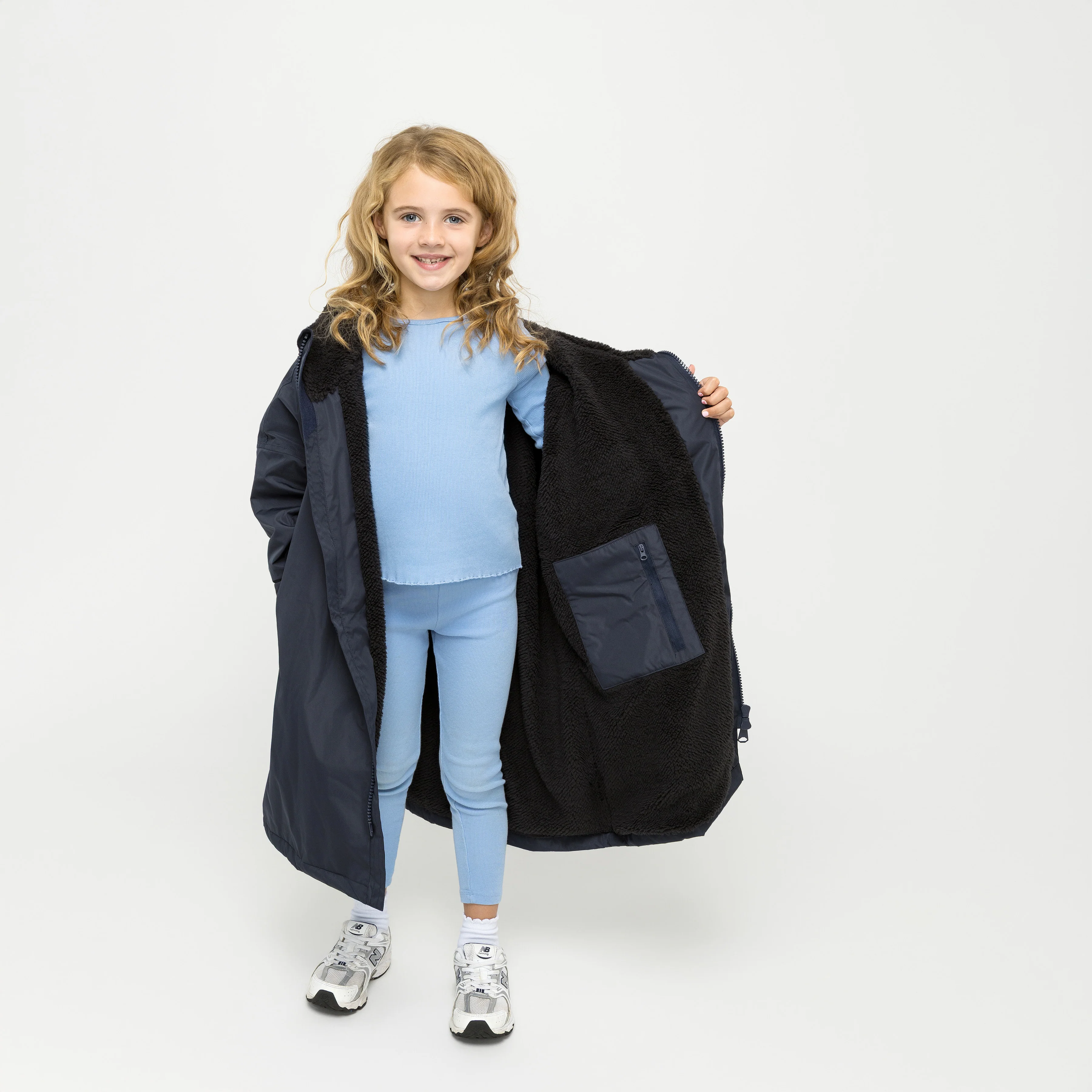 Snuggaroo Kids Waterproof Hooded Changing Robe - Image 17
