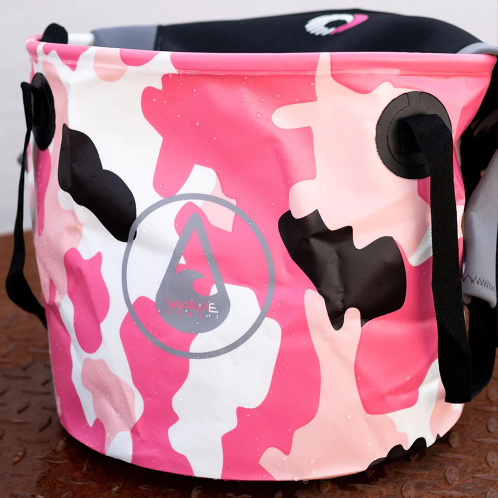 Wave Hawaii Waterproof Folding Beach Bucket - Pink Camo