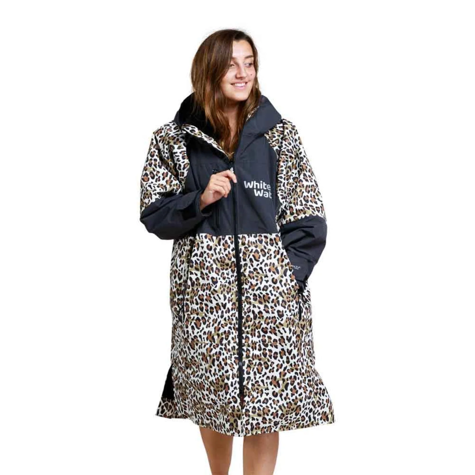 White Water Unisex Hard Shell Waterproof Changing Robe - Image 3